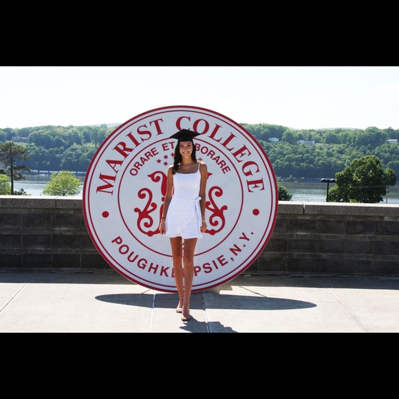 🌸Meet your seller🌸 - Picture 1 of 3